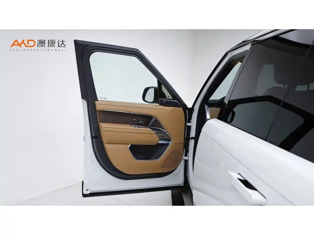 Land Rover Range Rover 2023 — фото 10