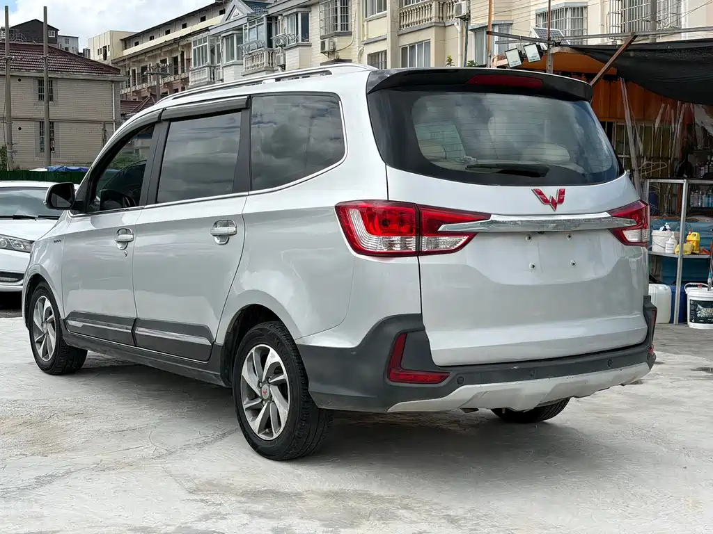 Wuling Hongguang 2016 — фото 7
