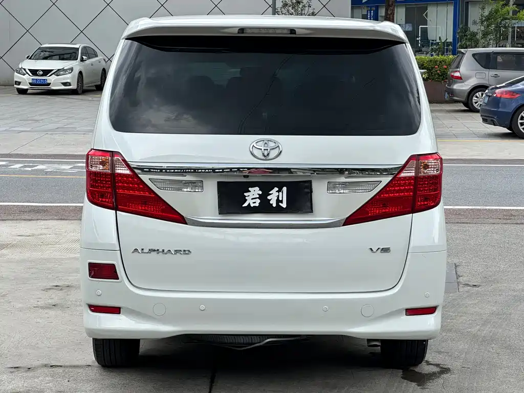 Toyota Alphard 2015 — фото 3