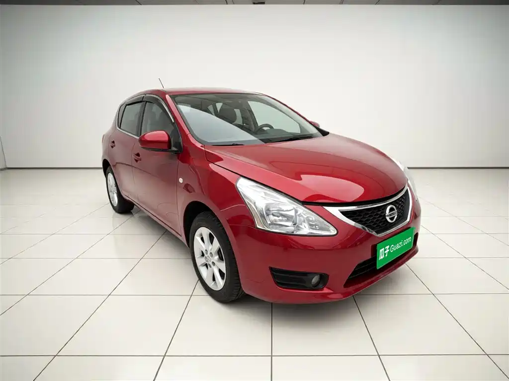 Nissan Tiida 2015 — фото 4