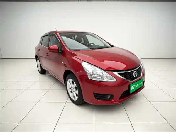 Nissan Tiida 2014