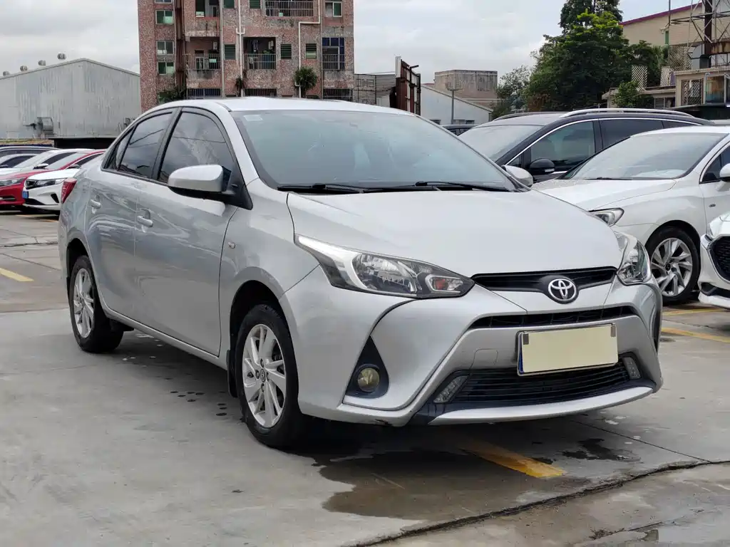 Toyota Yaris L 2019 — фото 3