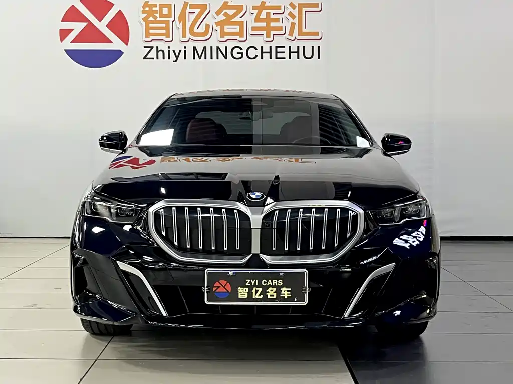 BMW 5 Series 2025