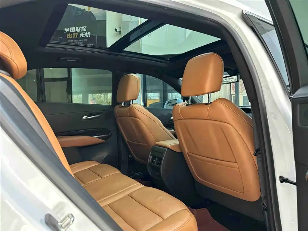 Cadillac XT4 2022 — фото 14