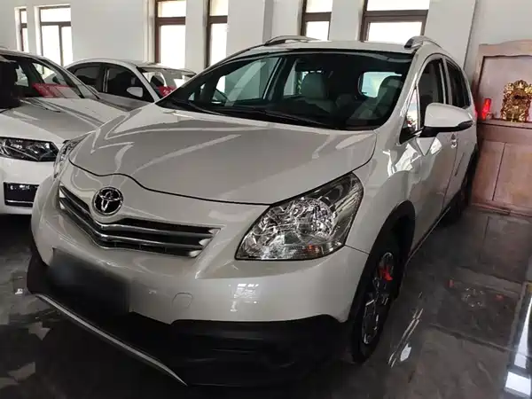 Toyota Yizhi 2015