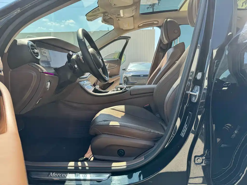 Mercedes-Benz E-Class 2019 — фото 13
