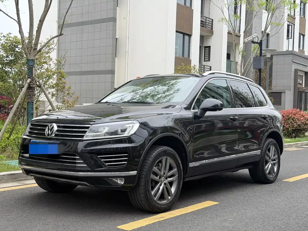 Volkswagen Touareg 2018 — фото 1