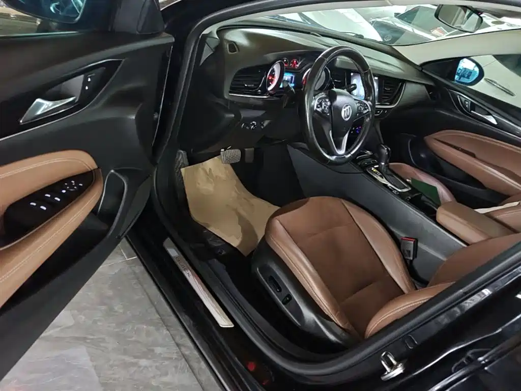 Buick Regal 2019 — фото 16