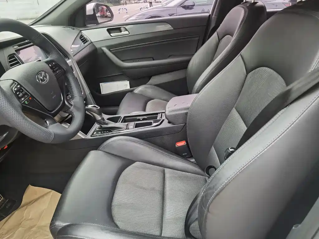 Hyundai Sonata 2016 — фото 18