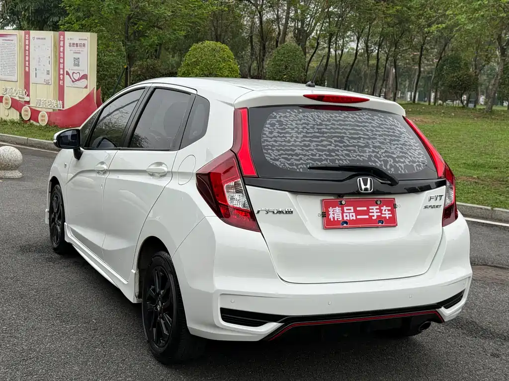 Honda Fit 2018 — фото 4