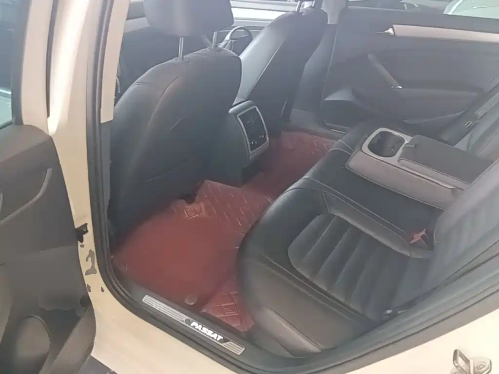Volkswagen Passat 2015 — фото 17