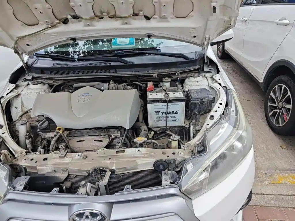 Toyota Yaris L 2014 — фото 24