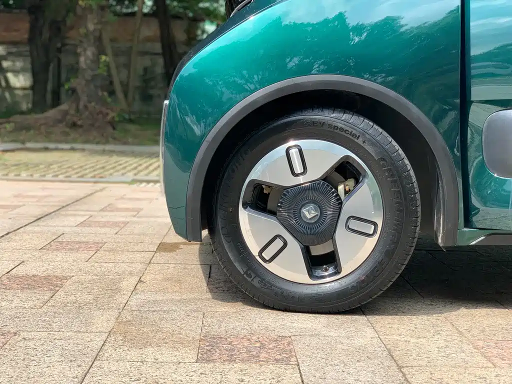 Baojun KiWi EV 2022 — фото 18