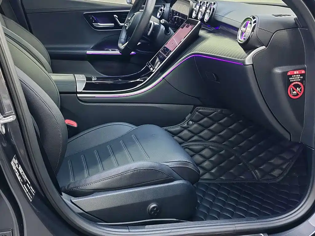 Mercedes-Benz C-Class 2023 — фото 14