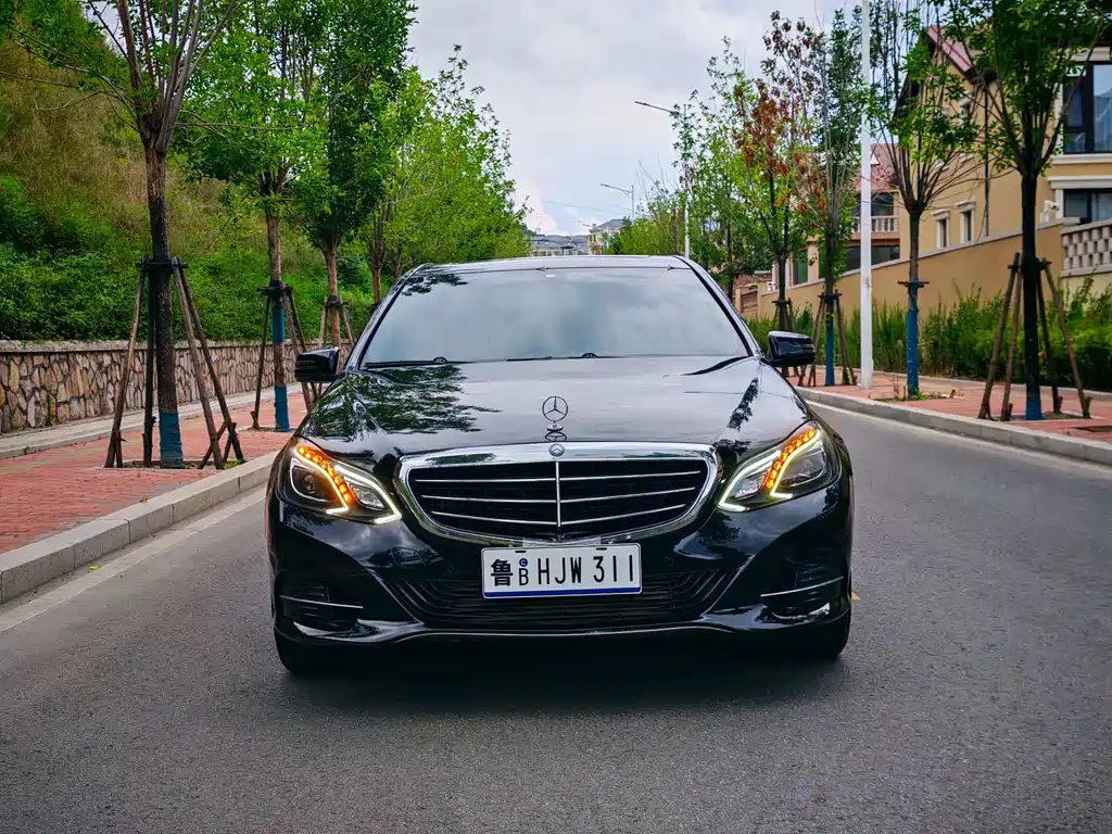 Mercedes-Benz E-Class 2010