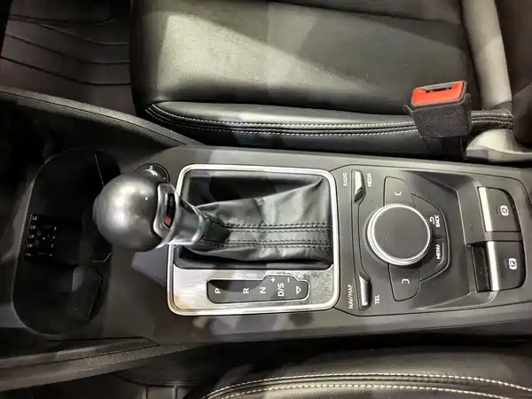 Audi Q2L 2020