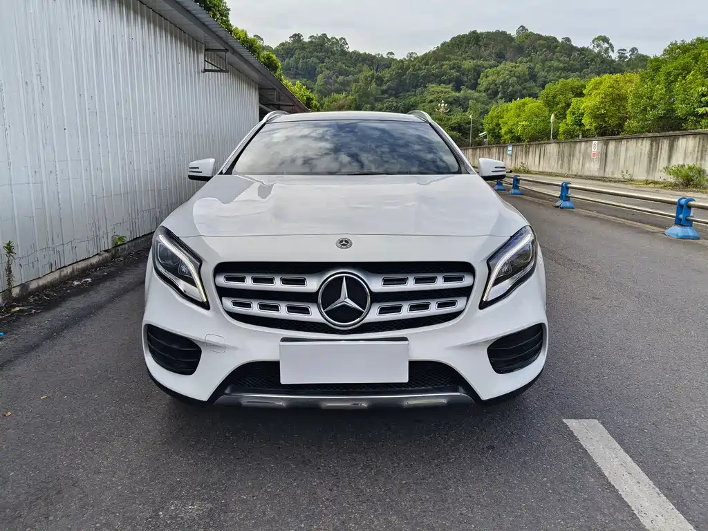 Mercedes-Benz GLA 2019