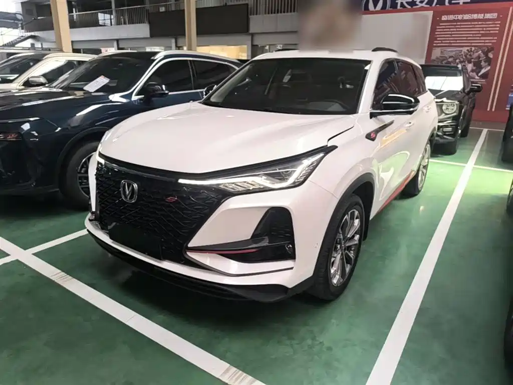 Changan CS75 PLUS 2021 — фото 1