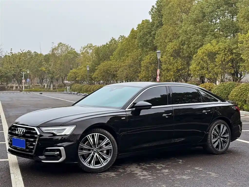 Audi A6L 2024 — фото 1