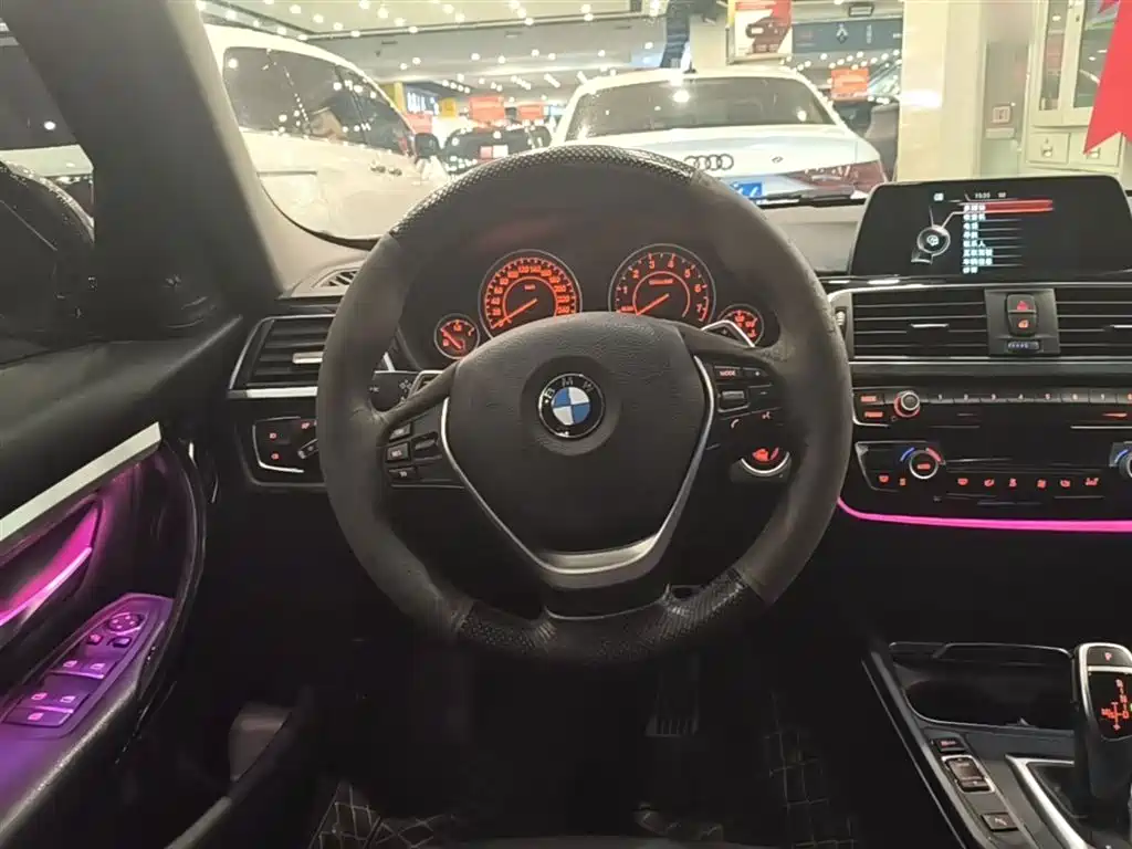 BMW 3 Series 2017 — фото 11