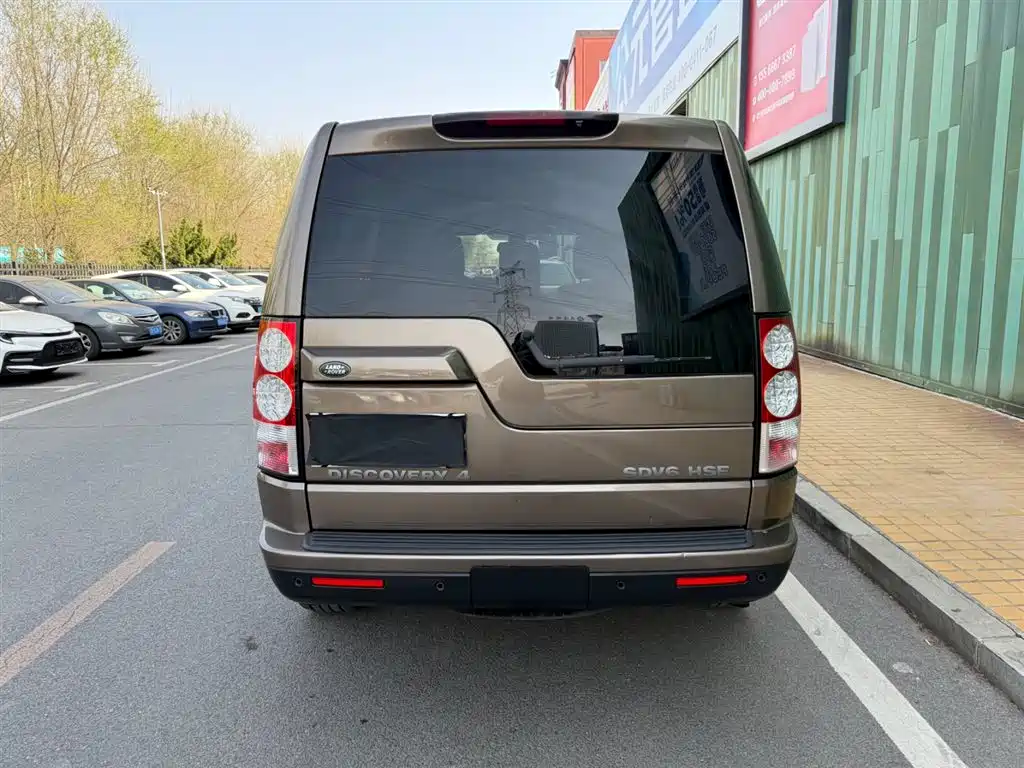 Land Rover Discovery 2012 — фото 14