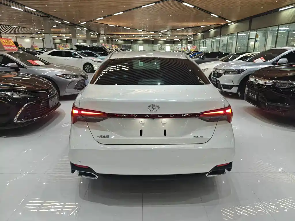 Toyota Avalon 2020 — фото 15