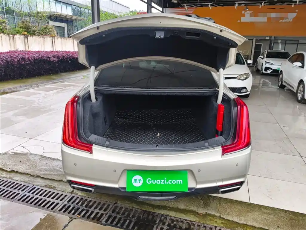 Cadillac XTS 2018 — фото 19