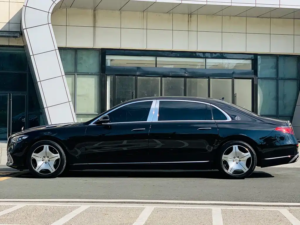 Mercedes-Benz Maybach S-Class 2023 — фото 8