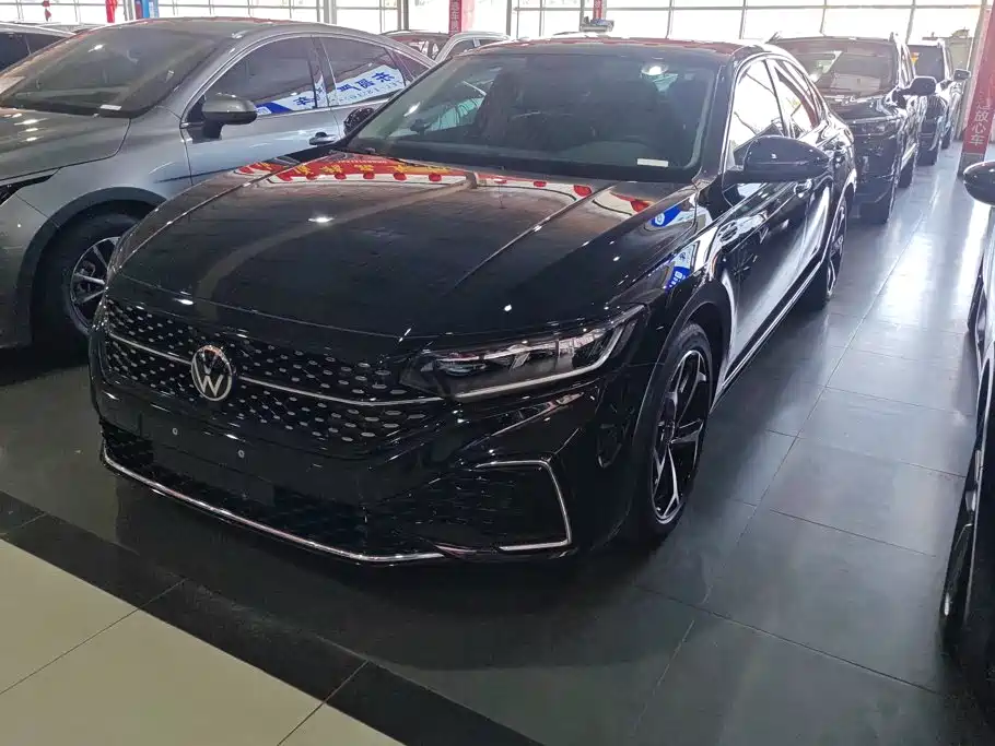 Volkswagen Passat 2024
