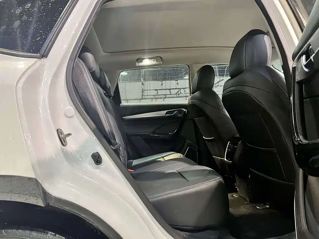 Dongfeng Fengshen AX7 2019 — фото 10
