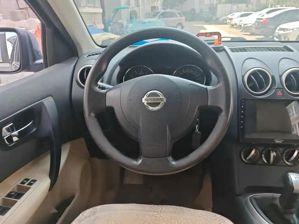 Nissan Qashqai 2015
