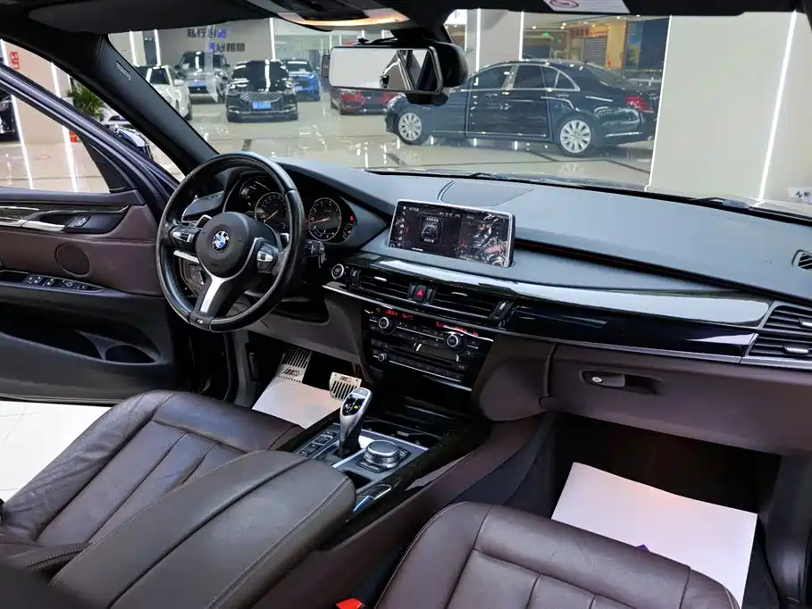 BMW X5 2019 — фото 18
