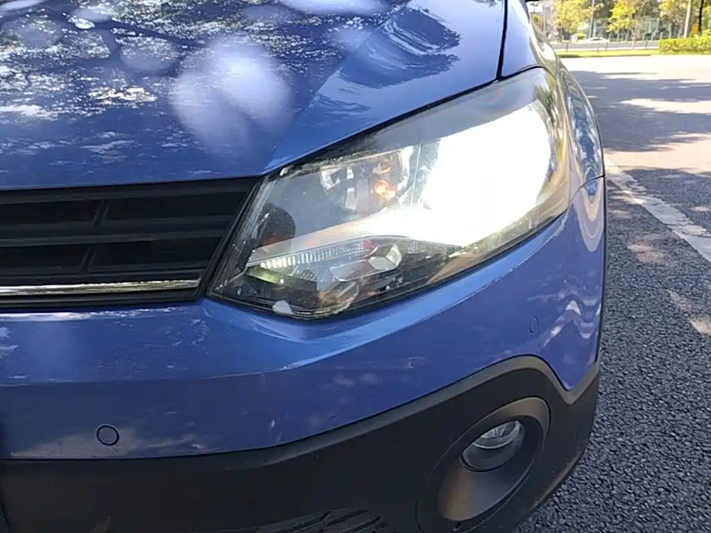 Volkswagen Polo 2015 — фото 24