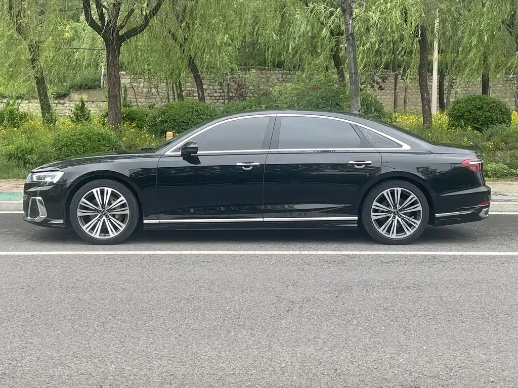 Audi A8 2024 — фото 13