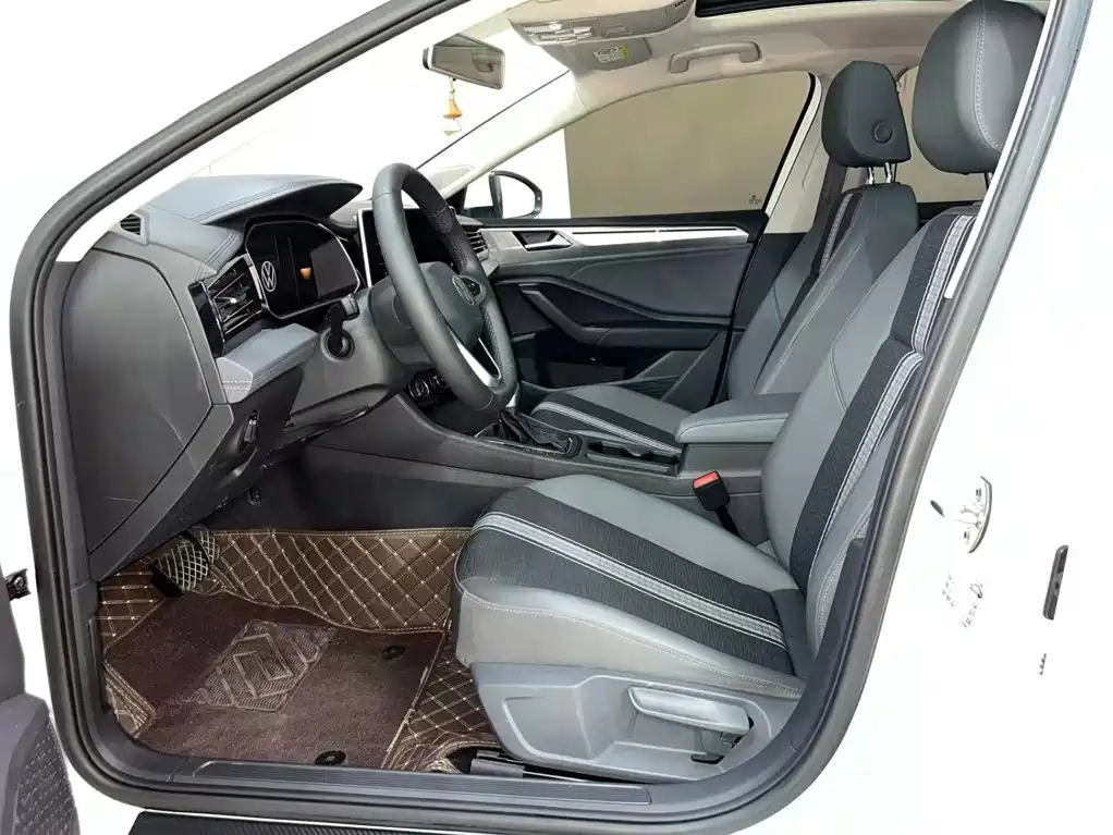 Volkswagen Sagitar 2024