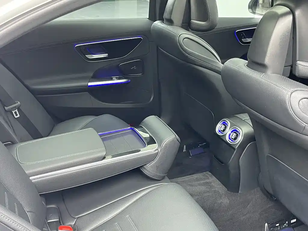 Mercedes-Benz C-Class 2022 — фото 13