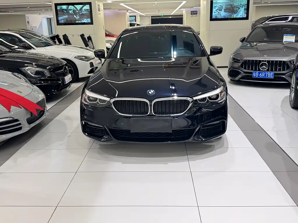BMW 5 Series 2019 — фото 3