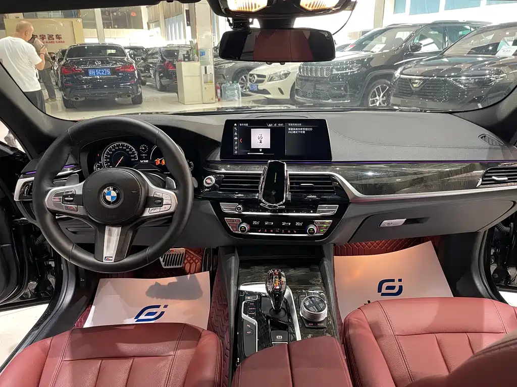 BMW 5 Series 2018 — фото 4