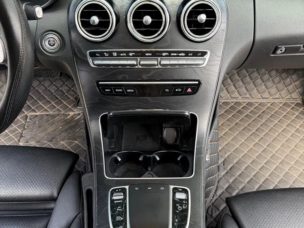 Mercedes-Benz C-Class 2020 — фото 17