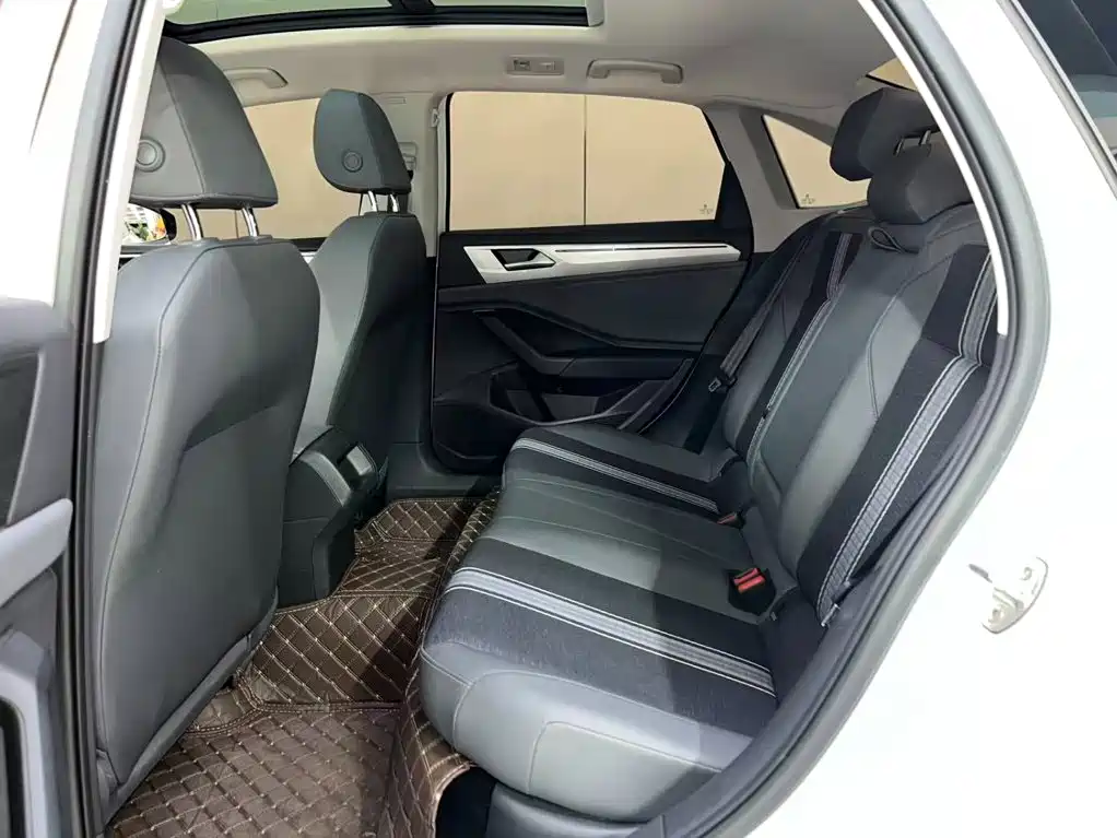 Volkswagen Sagitar 2024