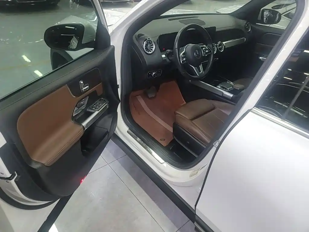 Mercedes-Benz GLB 2020 — фото 16