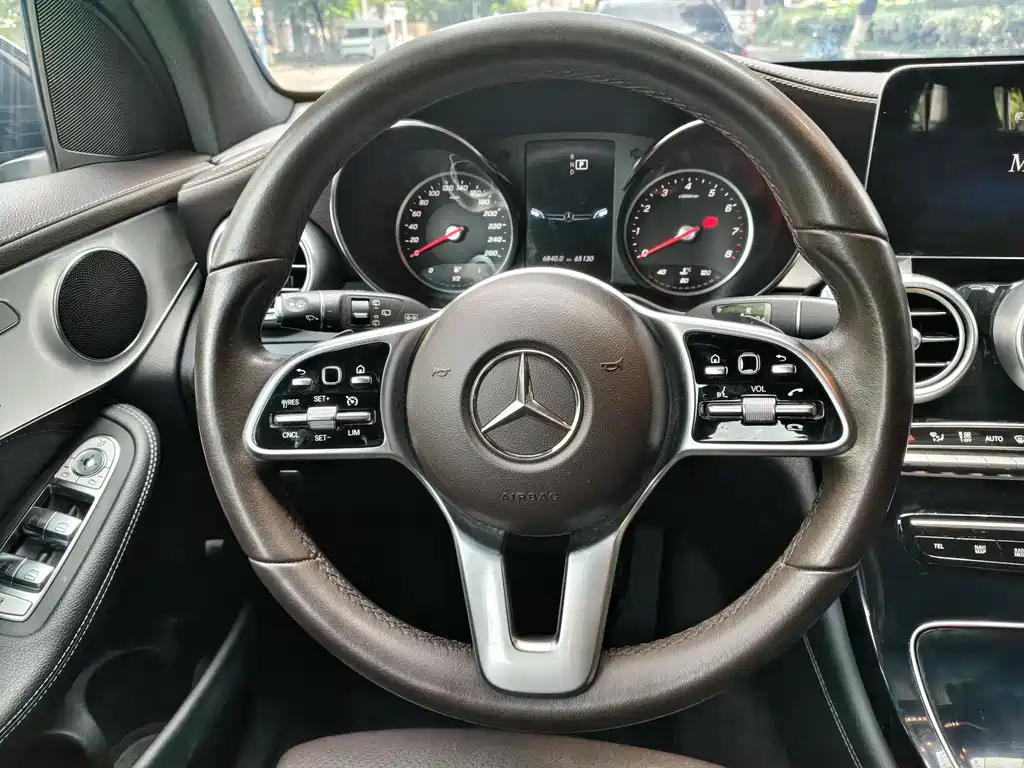 Mercedes-Benz GLC 2020 — фото 26