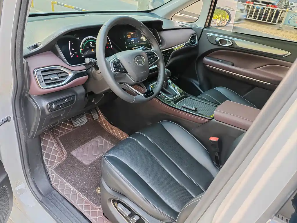 GAC Trumpchi M6 2023 — фото 7