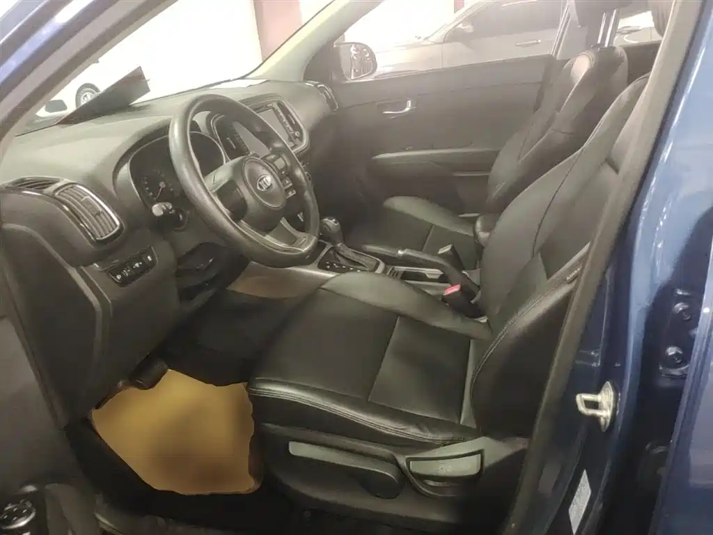 Kia KX3 2016 — фото 15