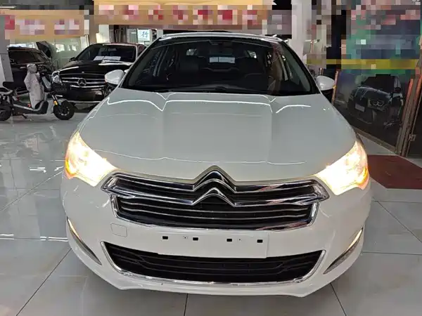 Citroën C4L 2014