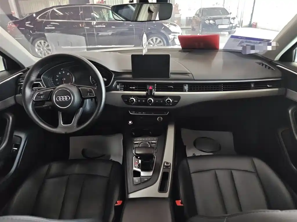 Audi A4L 2019 — фото 17