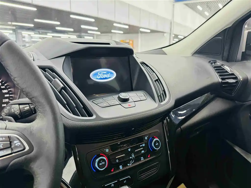 Ford Kuga 2017 — фото 14