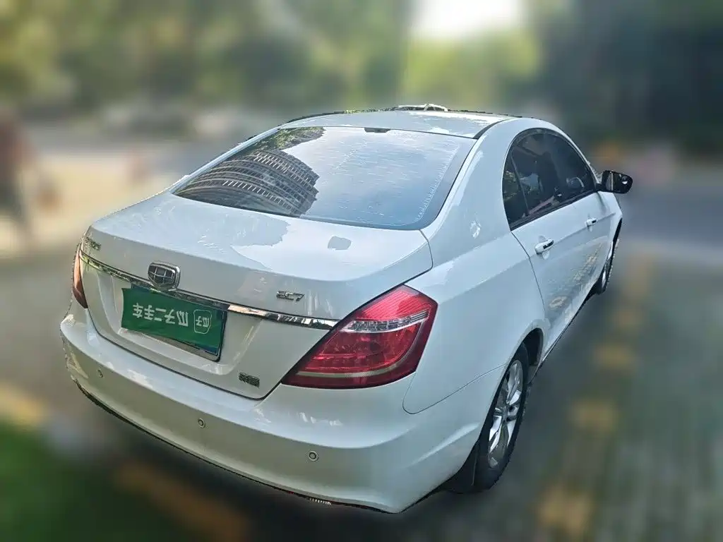 Geely Emgrand 2015