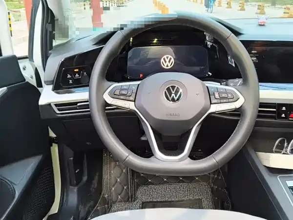 Volkswagen Golf 2023