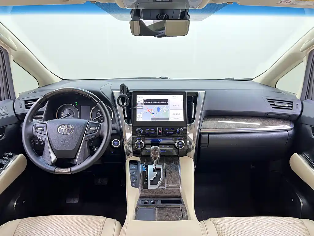 Toyota Alphard 2022 — фото 13